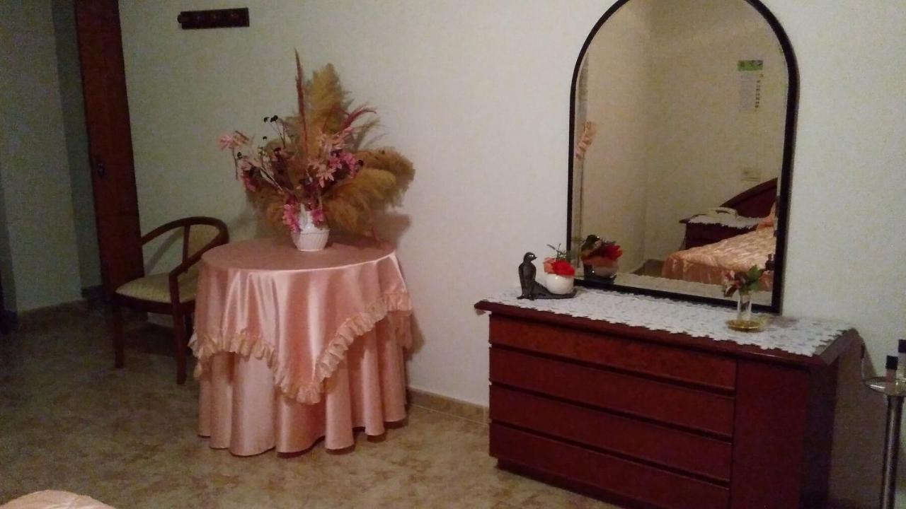 Pension- Mari Loli - Oficial Гуардамар дел Сегура Екстериор снимка